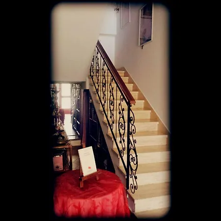 La Casa Degli Artisti Hotel 3*